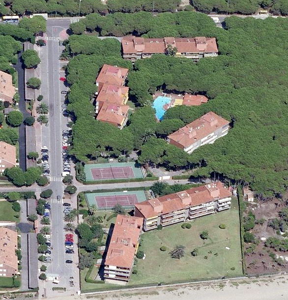 Vista a�rea de la urbanizaci�n LES MARINES de Gav� Mar (2009)